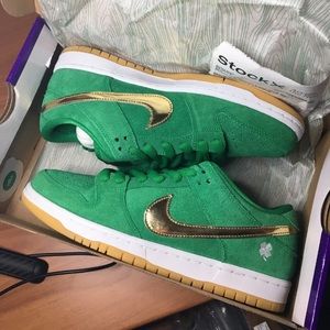 Nike Dunk low ST. Patrick Days Size 8 DS